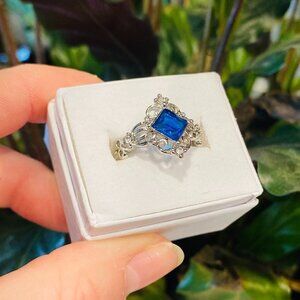 White Topaz & Bright Blue Sapphire Silver Princess Cut Art Deco Size 8.75 NWOT